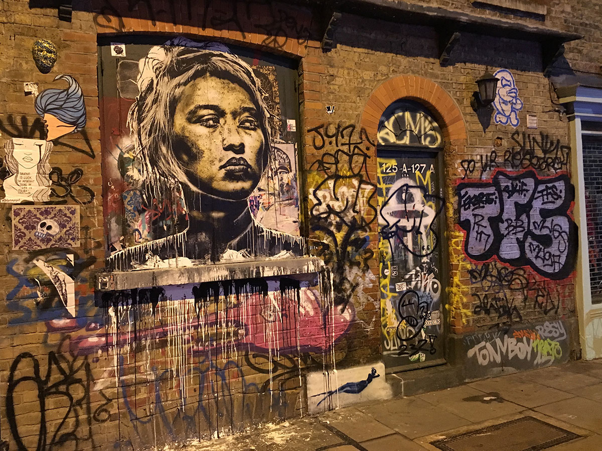 Street art tour